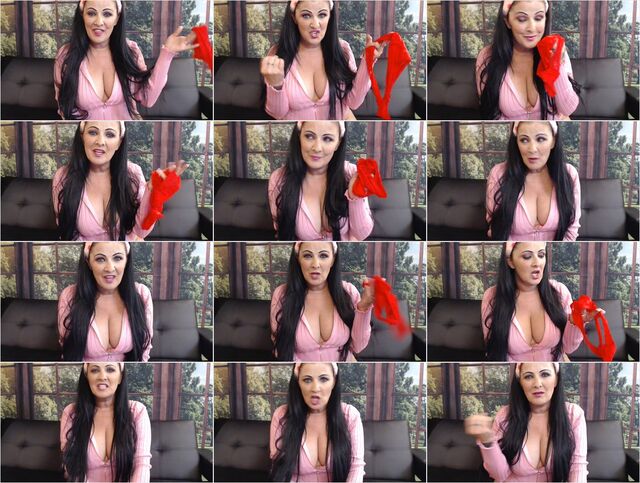 dirty-lesbians-snuck-moms-panties-to-stroke Preview