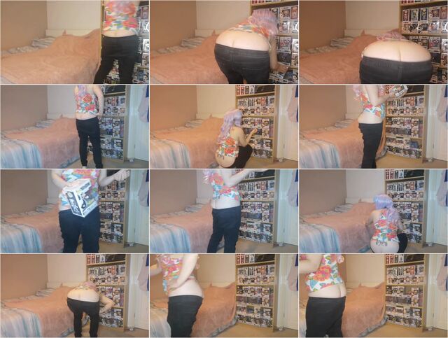 Moms-BUTT-CRACK Preview